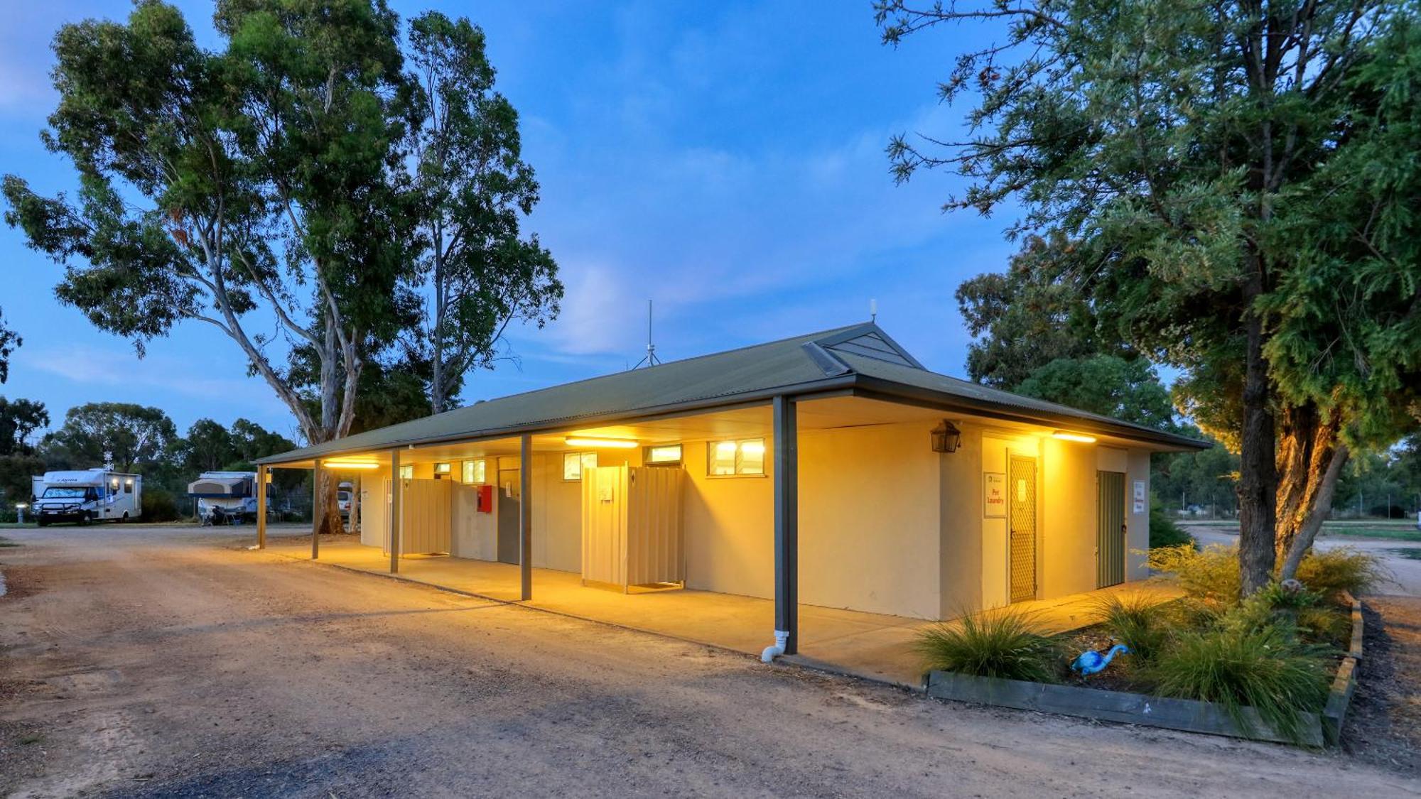 Yarrawonga Riverlands Tourist Park Eksteriør bilde